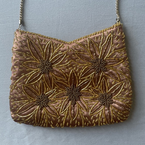 VINTAGE BEADED GOLDEN BAG - Picture 2 of 4